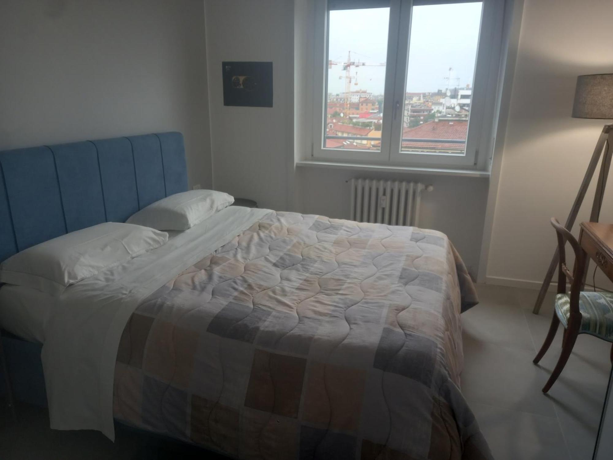 Free Parking Included Per Selected Rate - - Cozy New 2 Bedrooms Apartment & 2 Private Bathrooms - 6 Minutes To Duomo Cathedral & Bocconi University & Canals Navigli - Spa Therme Milano 2 Minutes By Walk - Porta Romana Subway Yellow Line 1 Minute By W Exterior photo