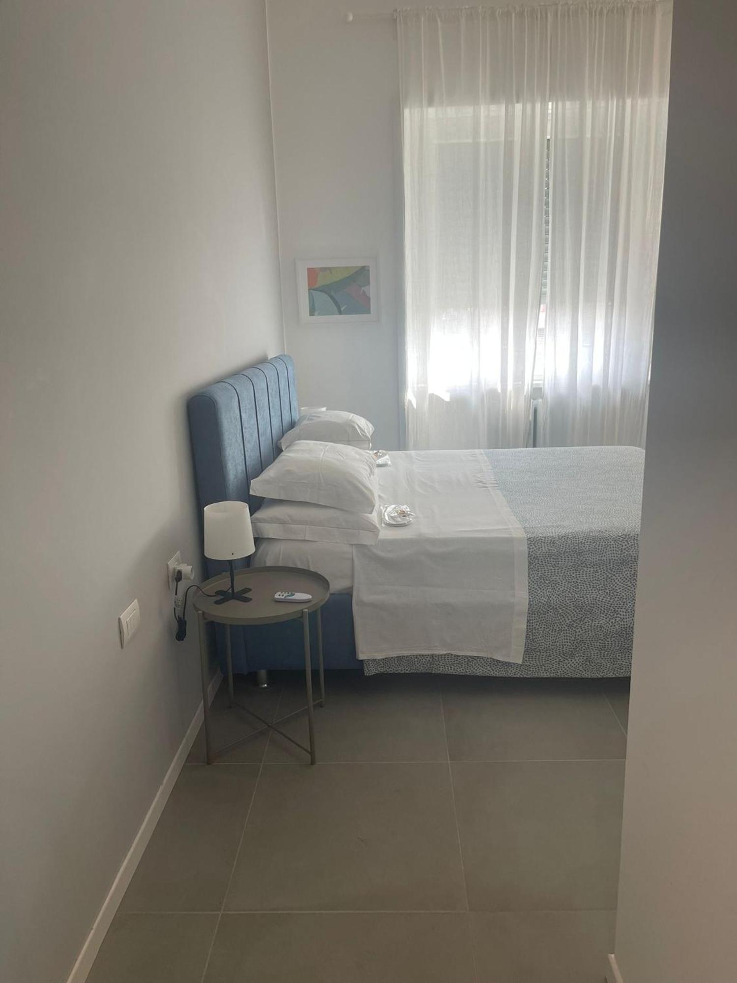 Free Parking Included Per Selected Rate - - Cozy New 2 Bedrooms Apartment & 2 Private Bathrooms - 6 Minutes To Duomo Cathedral & Bocconi University & Canals Navigli - Spa Therme Milano 2 Minutes By Walk - Porta Romana Subway Yellow Line 1 Minute By W Exterior photo