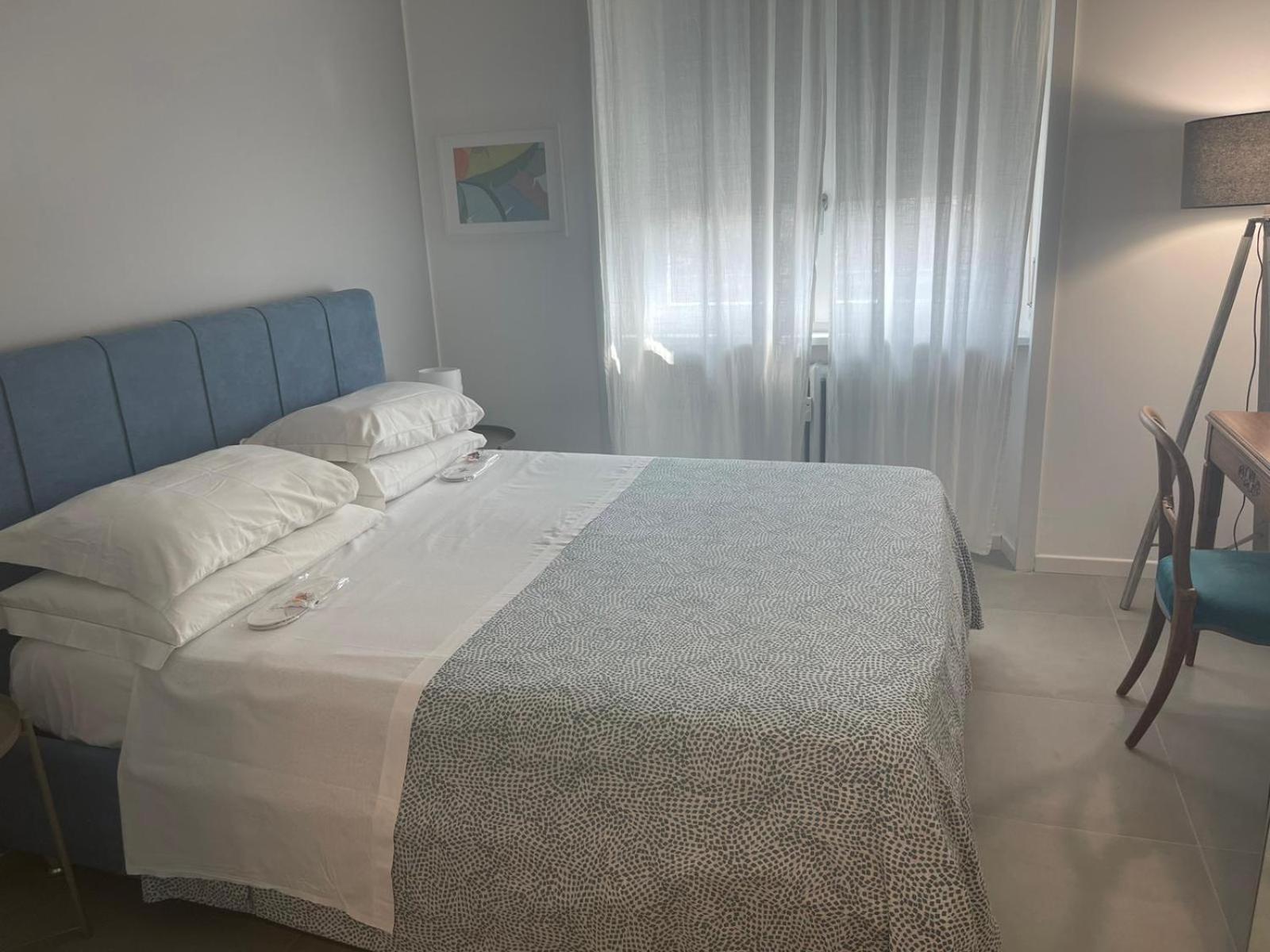 Free Parking Included Per Selected Rate - - Cozy New 2 Bedrooms Apartment & 2 Private Bathrooms - 6 Minutes To Duomo Cathedral & Bocconi University & Canals Navigli - Spa Therme Milano 2 Minutes By Walk - Porta Romana Subway Yellow Line 1 Minute By W Exterior photo