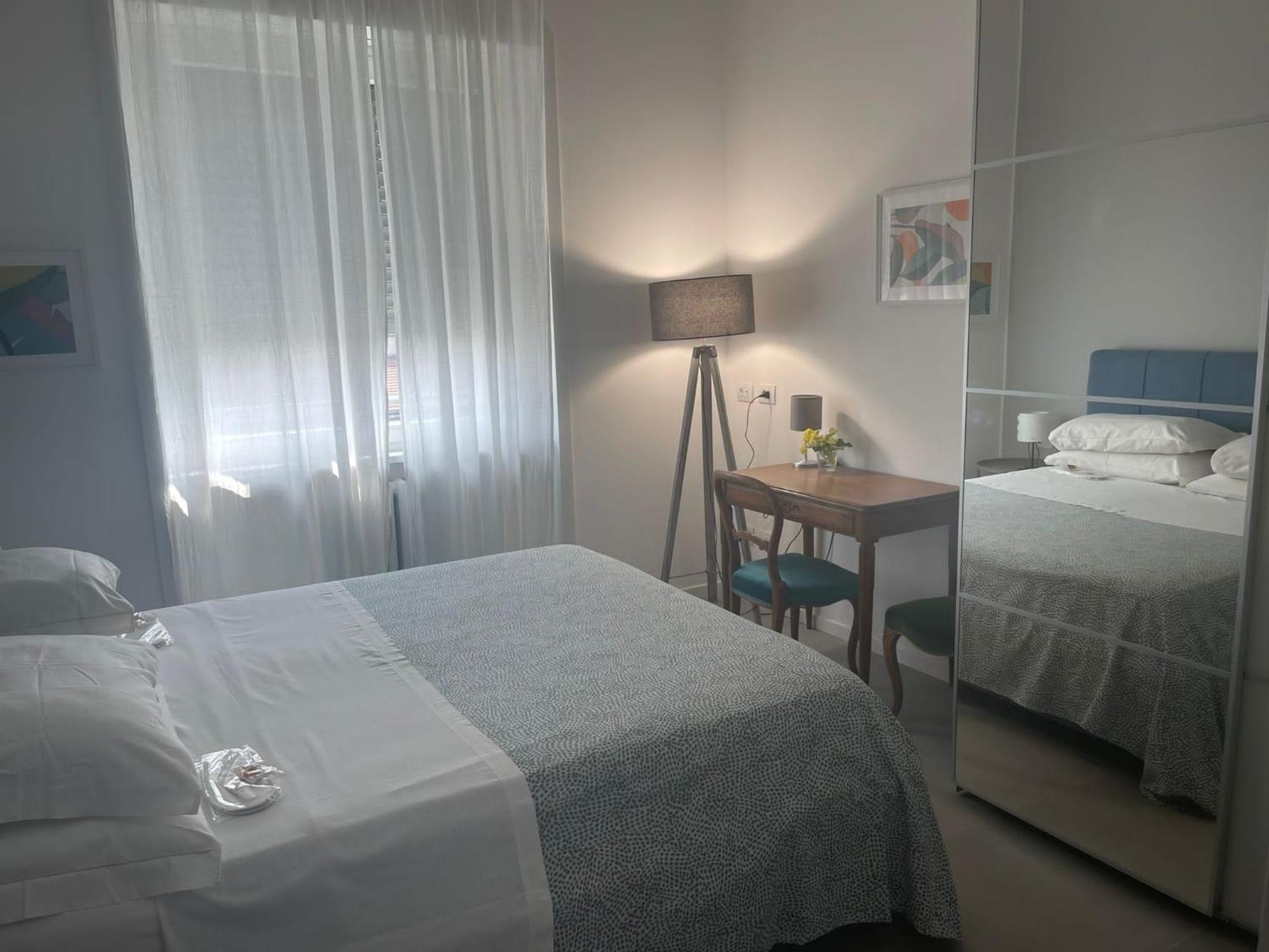 Free Parking Included Per Selected Rate - - Cozy New 2 Bedrooms Apartment & 2 Private Bathrooms - 6 Minutes To Duomo Cathedral & Bocconi University & Canals Navigli - Spa Therme Milano 2 Minutes By Walk - Porta Romana Subway Yellow Line 1 Minute By W Exterior photo